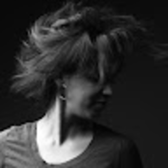 Meet your Posher, Nora - Picture 1 of 1